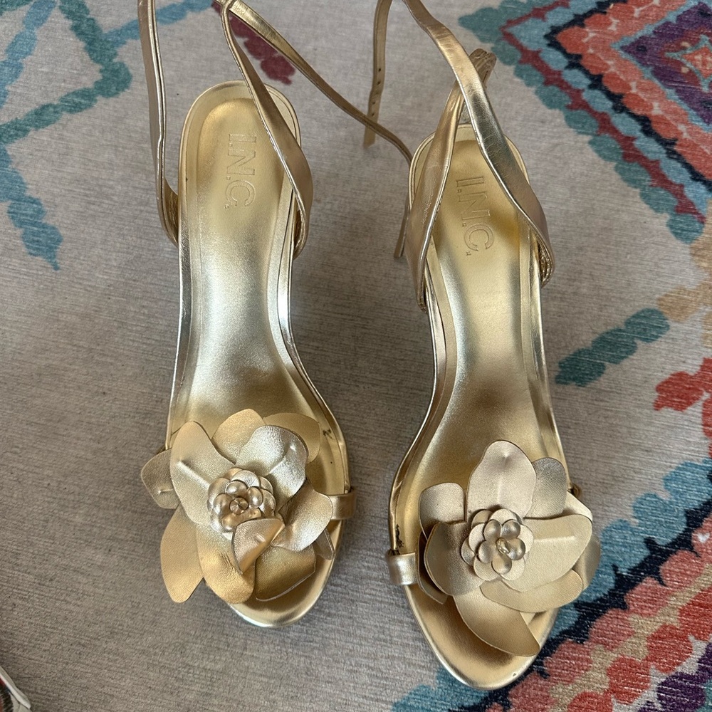 INC International Concepts Women's Gold Floral Sandals